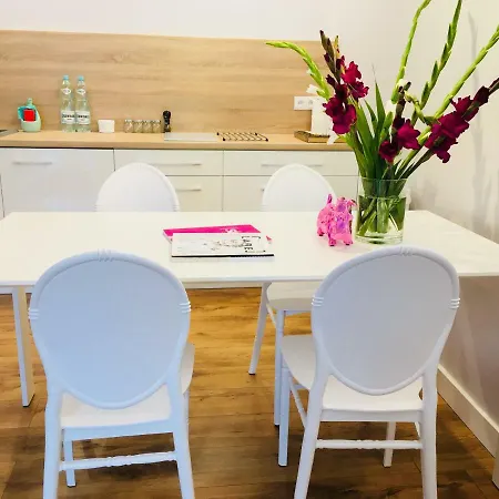 Lägenhet Piper Zajezdnia White