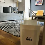 Piper Zajezdnia White شقة