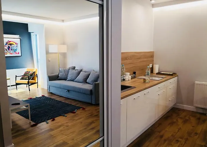 Piper Zajezdnia White